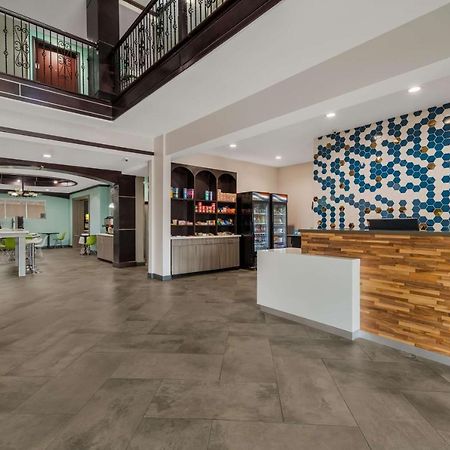 Best Western Bowie Inn & Suites Экстерьер фото