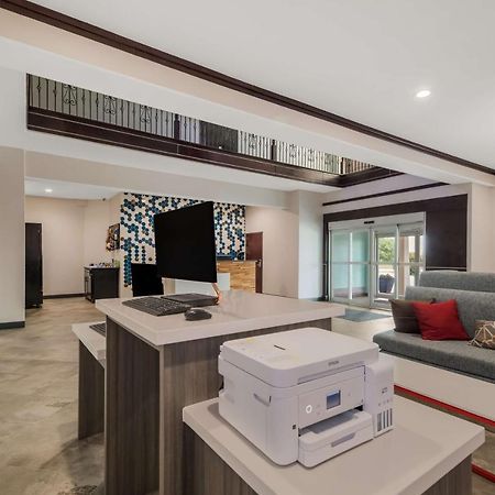 Best Western Bowie Inn & Suites Экстерьер фото