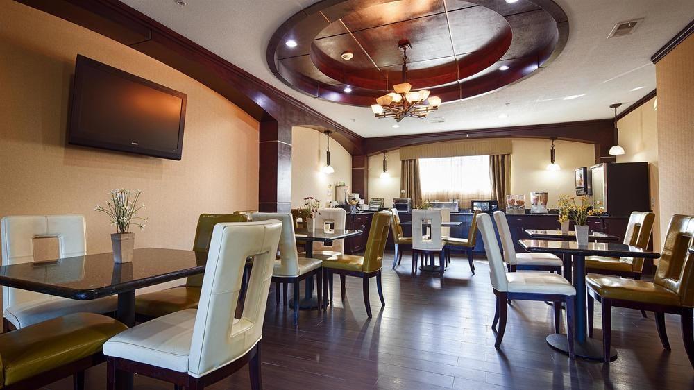 Best Western Bowie Inn & Suites Экстерьер фото